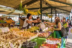 Venetië: Lunch Tour over de Rialtomarkt met wijn en eten