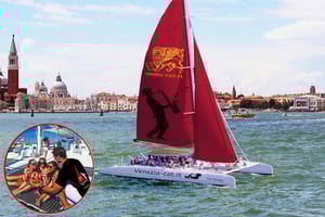 Venice: Lagoon Lunch Cruise on Catamaran