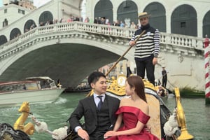 ヴェネツィア：ゴンドラでのフォトセッション