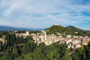 Venetsia: Prosecco-kukkuloiden päiväkierros, sis. lounaan ja viinimaistelu