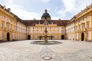 Christmas Magic: Wachau, Melk Abbey & Danube Valleys Tour