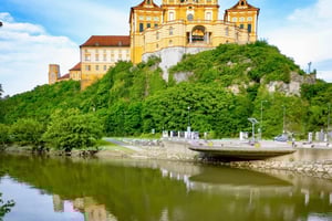 From Vienna: Wachau Valley Tour with Melk Abbey Visit