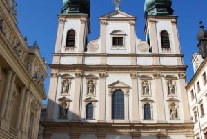 Vienna: Courtyards & Hidden Places Walking Tour