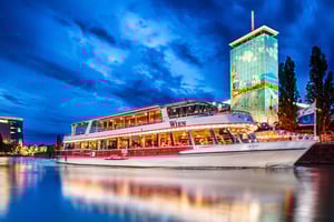 Vienna: Evening Cruise Along The Danube
