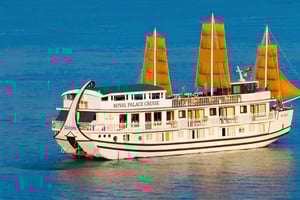 2-dages Royal Palace Ha Long Bay & Ti Top Island Cruise