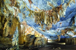 Phong Nha/Dong Hoi: Phong Nha Cave and Paradise Cave Tour