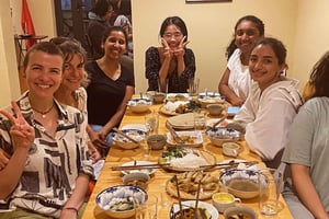 Hanoi : Cours de cuisine de 5 plats locaux avec repas et visite du marché