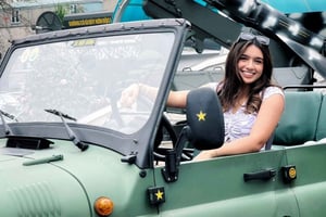 Hanoi Jeep Adventure: Bat Trang Pottery & GOM Live Show