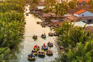 Hoi An: Cam Thanh & Tra Que Guided Bike Tour with Lunch