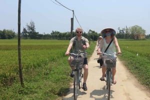 ホイアンの田園地帯を巡るサイクリングツアーをお楽しみください