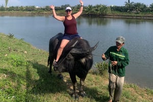 Hoi An: Fietsen - Buffalo rijden en kokosboottocht met maaltijd