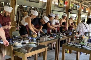 Hoi An: Vegetarian Cooking Class w Local Family and transfer