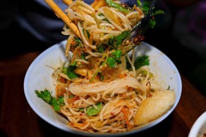 Хюэ: гастрономическая экскурсия с дегустацией