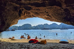 Lan Ha bay cruise and kayak (small group guaranteed)