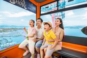 Nha Trang: VinWonders Entry Ticket mit optionaler Seilbahn
