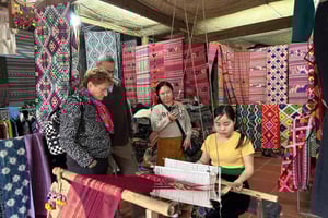 Pu Luong: fottur til landsby, silkeveving og Cham Stream