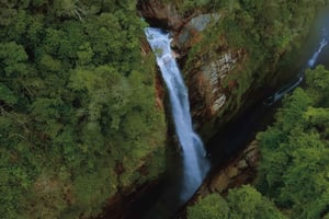 Motorcykeltur i Sapa: gömda dalar och drakvattenfall