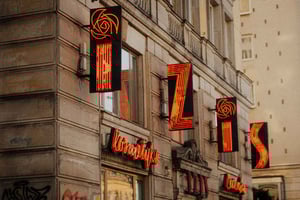 Communism on Tap: Politics, Culture & Life in Warsaw’s Bars