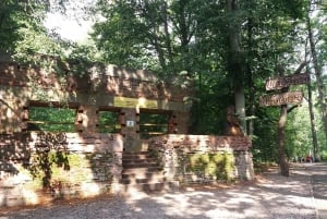 Fra Warszawa: Omvisning i Ulvens hule, Hitlers hovedkvarter i bil