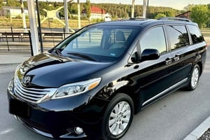 Warsaw Chopin or Modlin Airport transfer to Warsaw (1-5 pax)