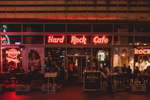 Warszawa: Lunch eller middag på Hard Rock Cafe med Hoppa över kön