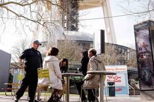 Przekąski w Space Needle: najlepsze jedzenie i kultura Seattle