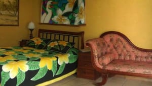 Airlie Beach Myaura Bed and Breakfast