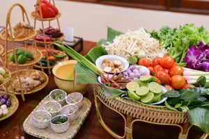 Bangkok: Thaise kookles met witte lotus en markttour