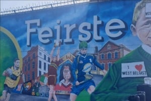 Belfast: tour in taxi dei murales