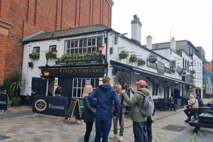 Belfast: Rundvandring med en lokalbo – Historia och Craic