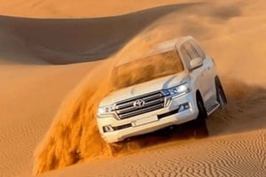 Doha: safari, kamelenrit, sandboarden en tour door de binnenzee