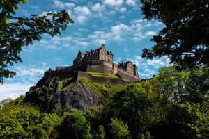 Edinburgh: Capture the most Photogenic Spots with a Local