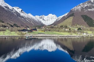 オーレスン発フィヨルド往復ツアー