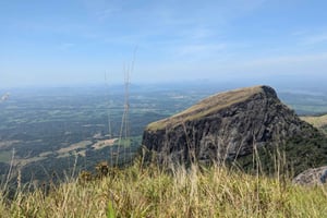 De Kandy: Caminhada pelos picos gêmeos Kanawiddagala e Yahangala