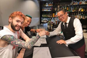 Osaka Namba: Japanilaisen viskin maistelu ja taikaesitys