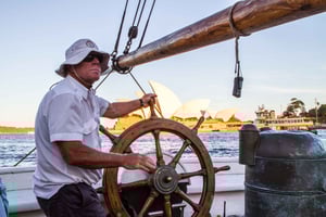 Sydney - hamnkryssning Tall Ship Harbour Twilight Middagskryssning