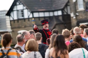 Tower of London: Early Access with Crown Jewels & Beefeaters