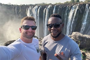 Viktorian putoukset: opastettu kierros Zimbabwessa ja Sambiassa, sisältää sillan