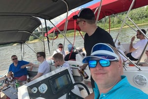 Warszawa: rejs po Wiśle z muzyką i widokami miasta