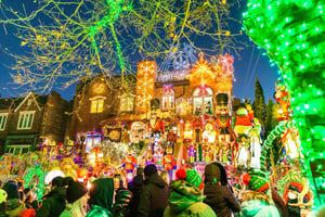 Manhattanilta: 4 tunnin Dyker Heights Holiday Lights -bussikierros