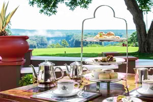 Victoria Falls Guided Tour with High Tea