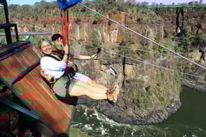 Victoria Falls: Halvdag med Flying Fox, Zip Line og Gorge Swing