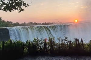 Sunrise to Sunset Scenic Tour - (Walking Tour + Boat Cruise)