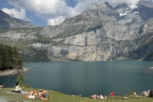From Zurich: Private Day Trip Hike to Turquoise Oeschinensee