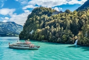 Interlaken: Boat Day Pass on Lake Thun and Lake Brienz