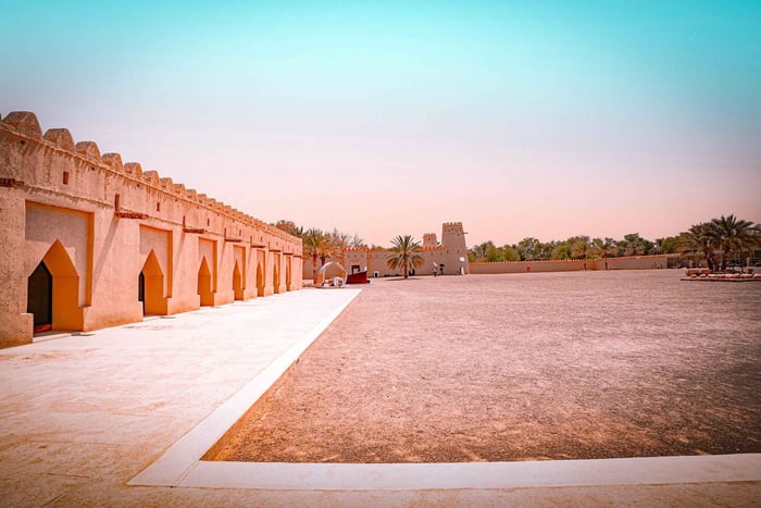 Abu Dhabi: Full-Day Al Ain Tour with Entry Tickets and Meal