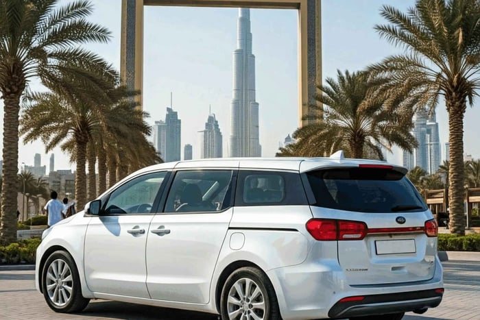 Dubai/Abu Dhabi: Ganztägiger privater Transfer mit Fahrer