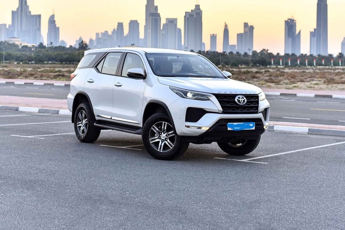 Dubaï ou Abu Dhabi : Service de chauffeur privé