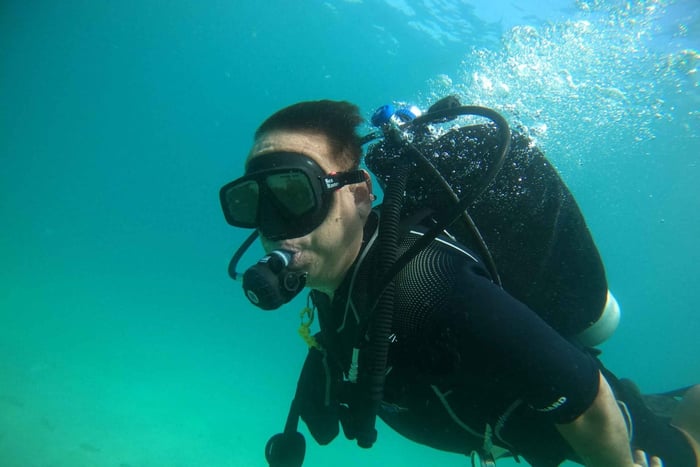 Fra Dubai: 3 dykk i Fujairah med grillmiddag og transport