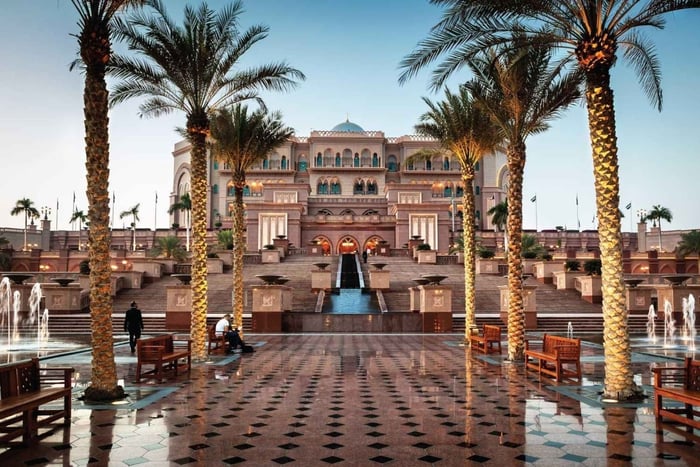 De Dubai/Sharjah: Excursão Turística em Abu Dhabi com Traslados